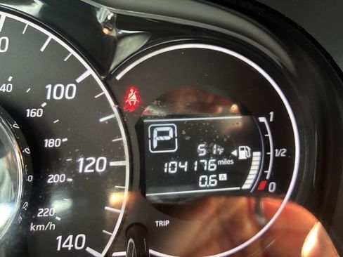 Used 2016 Nissan Versa Note SR w/ SR Tech Package FWD image 8