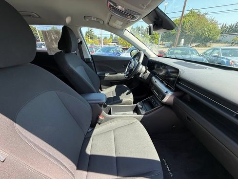 Certified 2025 Hyundai Kona SEL FWD image 18