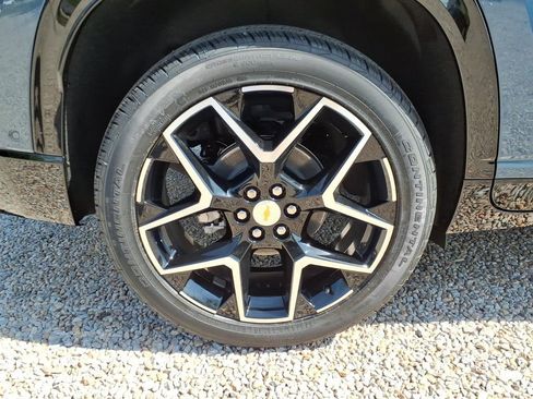 New 2026 Chevrolet Traverse High Country FWD image 12