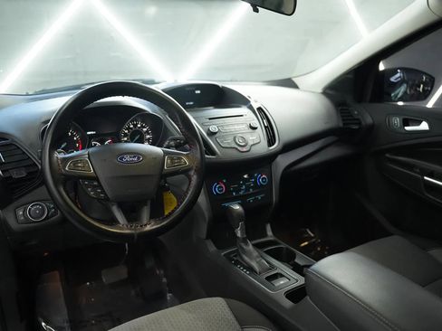 Used 2017 Ford Escape SE FWD image 19