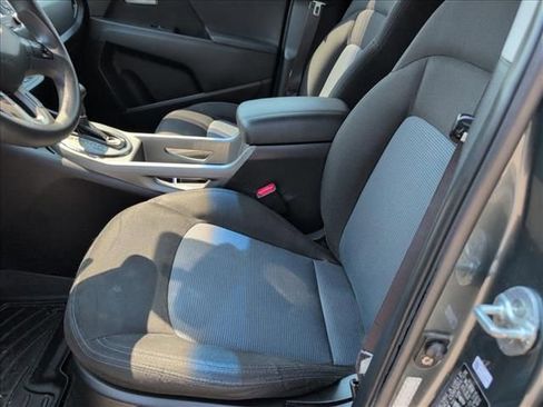 Used 2015 Kia Sportage LX image 4