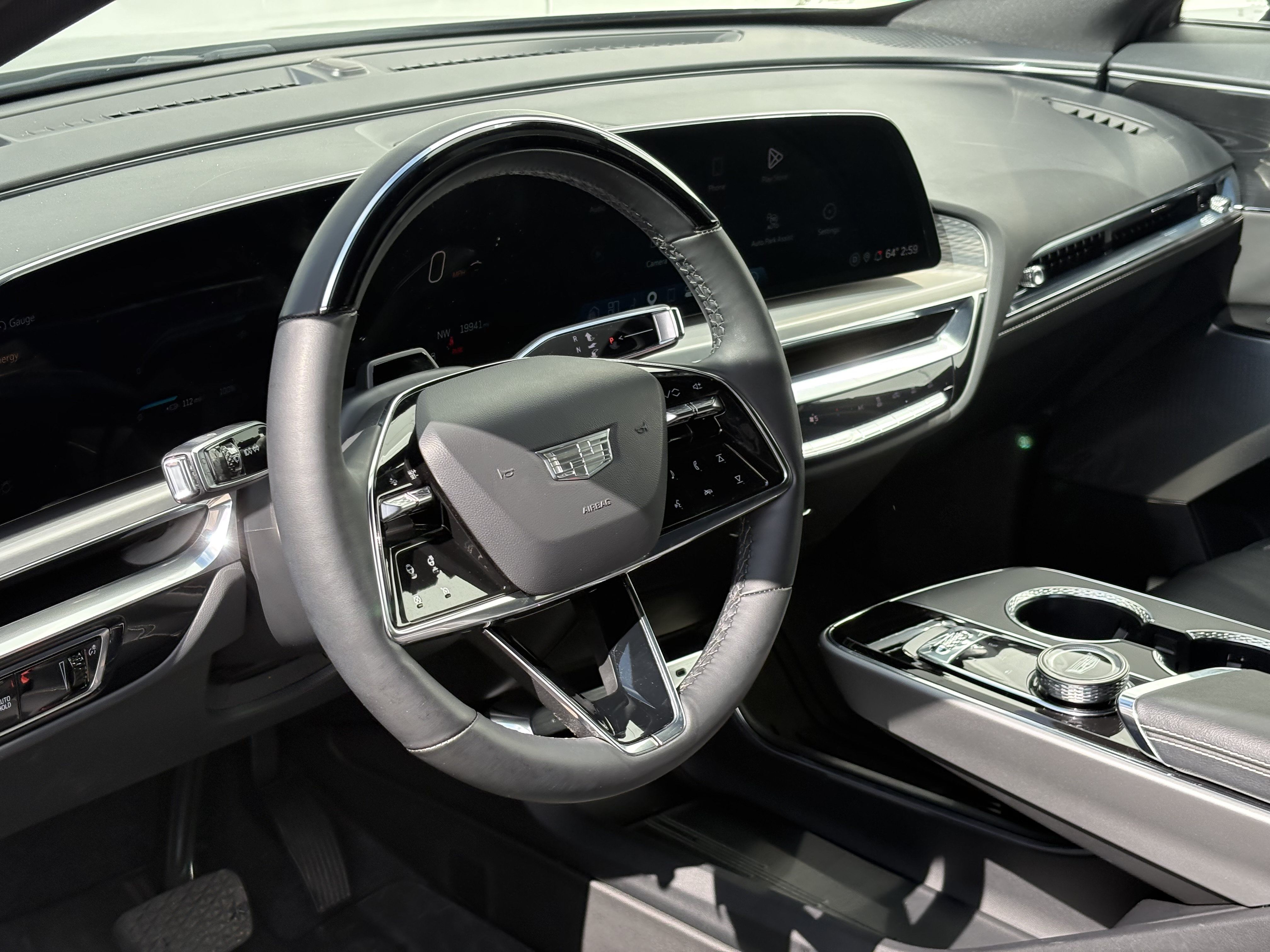 Used 2024 Cadillac Lyriq Luxury RWD image 15