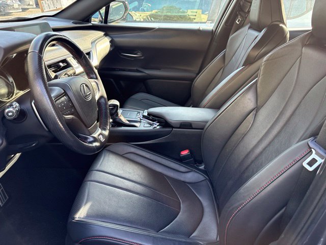 Used 2019 Lexus UX 200 F Sport w/ F Sport Premium Package FWD image 7