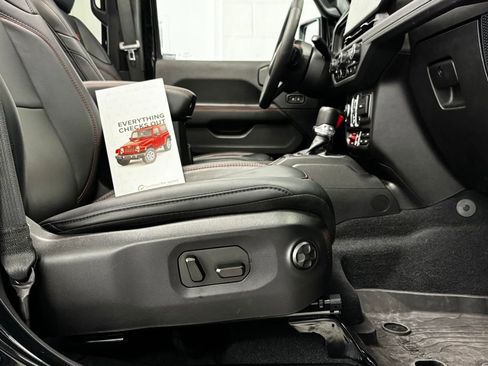 Used 2024 Jeep Wrangler Unlimited Rubicon AWD/4WD image 6