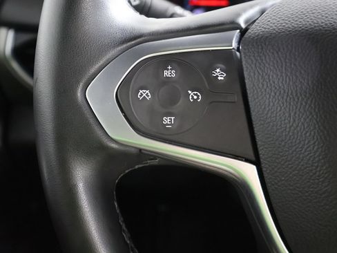 Used 2023 Chevrolet Traverse LT AWD/4WD image 40