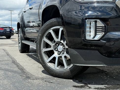 Used 2021 GMC Canyon Denali AWD/4WD image 3