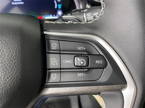 Used 2024 Jeep Grand Cherokee Limited 4xe image 11