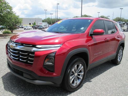 Used 2026 Chevrolet Equinox LT FWD image 3