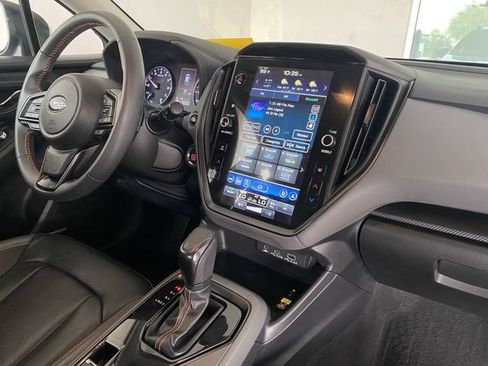 Used 2024 Subaru Crosstrek 2.5i Limited AWD/4WD image 11
