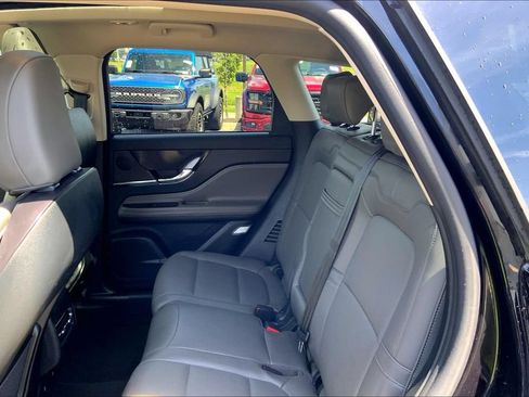 Used 2024 Lincoln Corsair AWD w/ Equipment Group 101A image 11