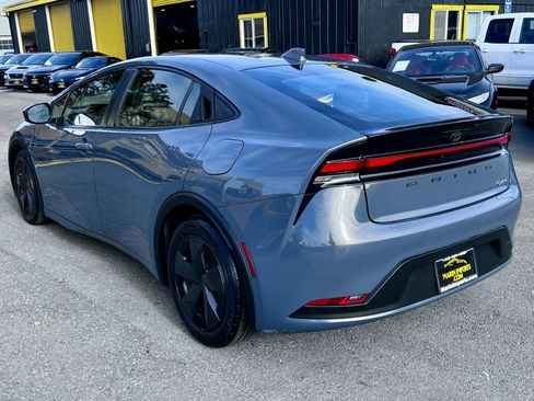 Used 2023 Toyota Prius LE image 7