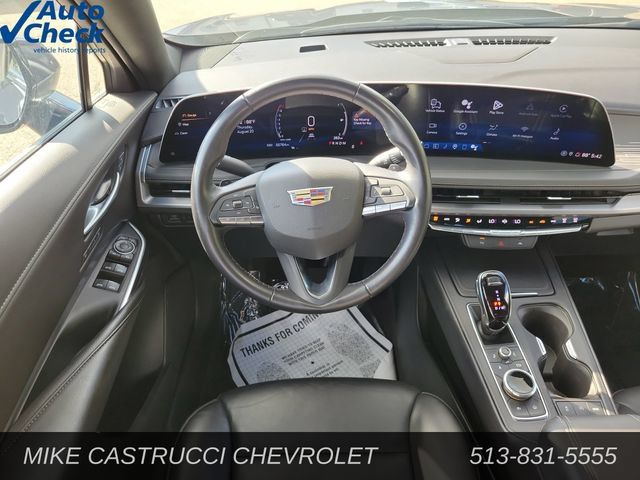 Used 2025 Cadillac XT4 Premium Luxury FWD image 11