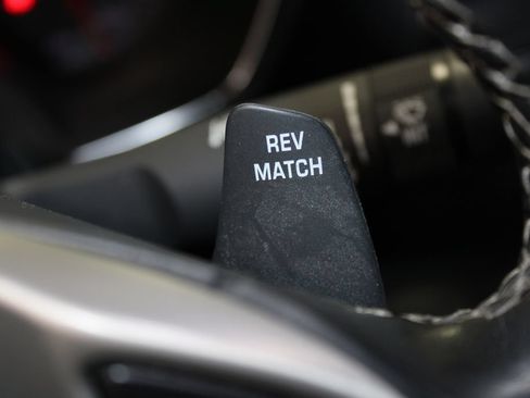 Used 2016 Chevrolet Corvette Stingray Coupe w/ Carbon Flash Badge Package RWD image 35