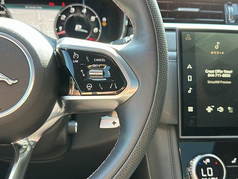 Used 2023 Jaguar F-PACE SVR AWD/4WD image 17