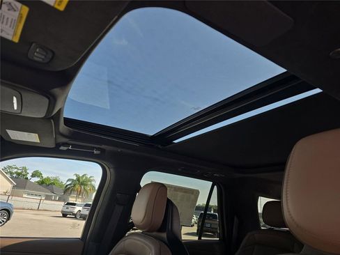 New 2026 Lincoln Navigator L Black Label AWD/4WD image 26
