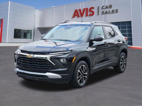 Used 2025 Chevrolet TrailBlazer LT AWD/4WD image 1