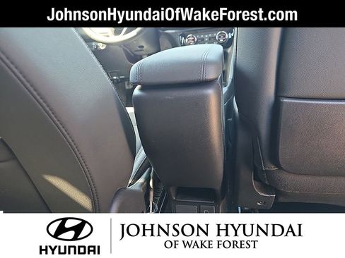 Used 2020 Buick Encore GX Select w/ Sport Touring Package FWD image 19