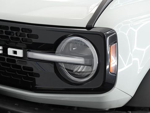 Used 2021 Ford Bronco Wildtrak image 8