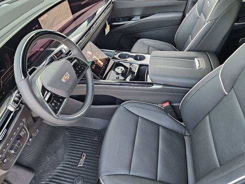 New 2026 Cadillac Escalade ESV Sport w/ Touring Package AWD/4WD image 14