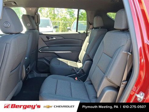 New 2026 Chevrolet Traverse LT w/ Midnight/Sport Edition FWD image 5
