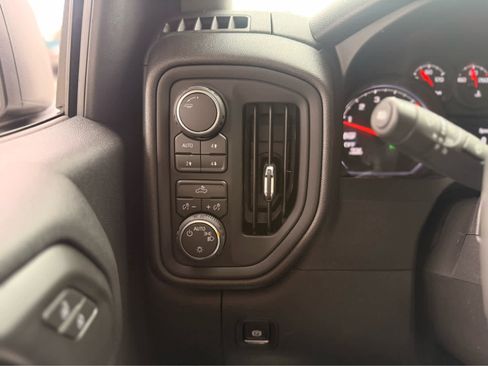 New 2026 Chevrolet Silverado 1500 Custom Trail Boss w/ LPO, Dark Essentials Package image 17