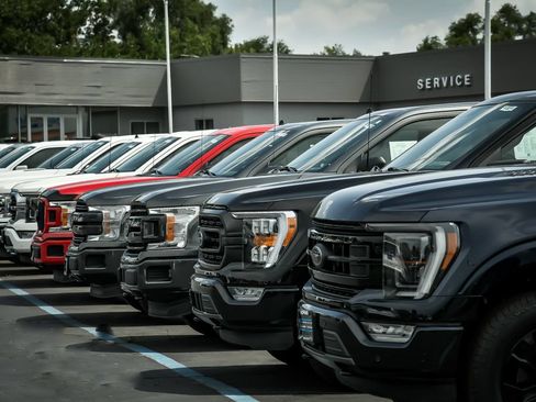 Certified 2024 Ford F150 XLT w/ Equipment Group 302A MID AWD/4WD image 31