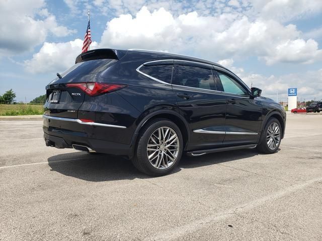 Used 2024 Acura MDX w/ Advance Package AWD/4WD image 5