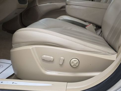 Used 2008 Buick Lucerne CXL w/ Driver Confidence Package FWD image 30