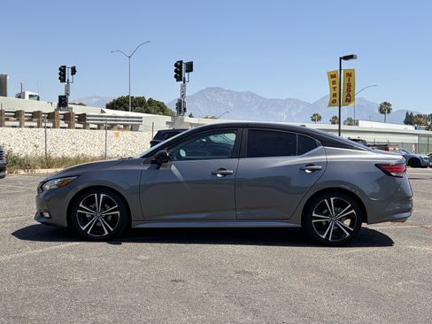 Used 2020 Nissan Sentra SR FWD image 6
