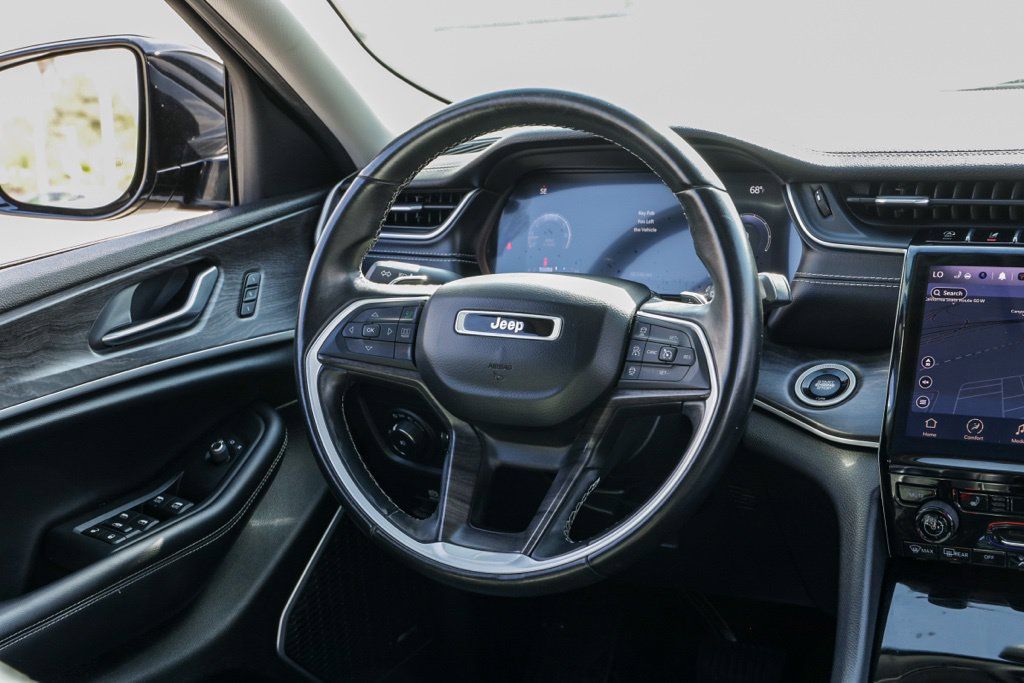 Used 2021 Jeep Grand Cherokee L Limited AWD/4WD image 29