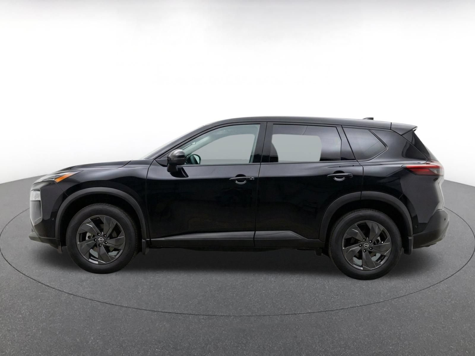 Used 2025 Nissan Rogue SV AWD/4WD image 4