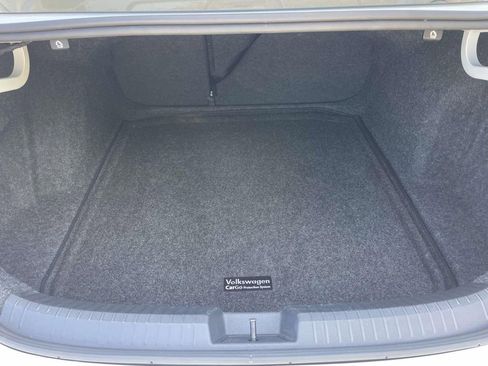 Certified 2024 Volkswagen Jetta SE FWD image 8