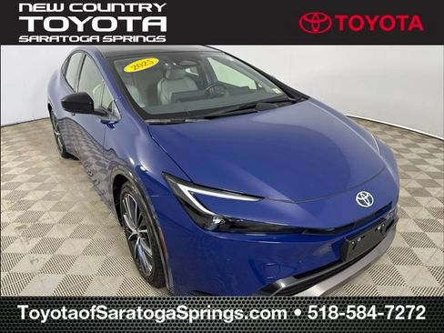 Used 2025 Toyota Prius XLE AWD/4WD image 1