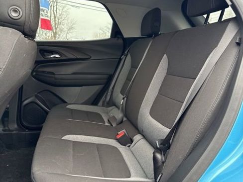 Used 2025 Chevrolet TrailBlazer LT w/ LT Cold Weather Package image 17