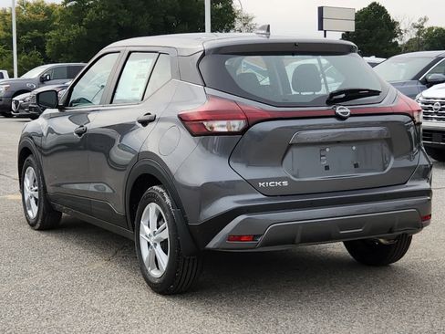 New 2025 Nissan Kicks Play S image 4