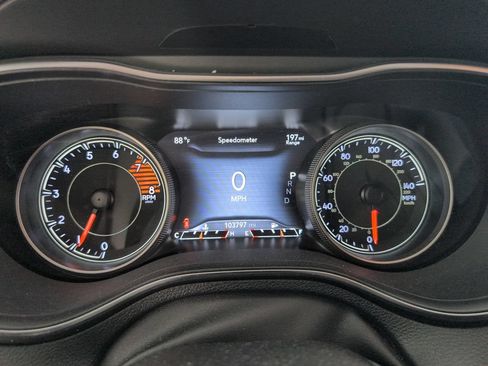 Used 2019 Jeep Cherokee Limited w/ Trailer Tow Group AWD/4WD image 13