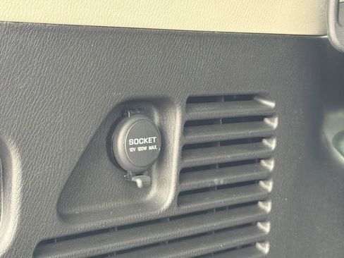 Certified 2023 Nissan Armada SL image 23