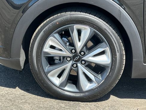 Used 2023 Chevrolet Bolt EUV LT w/ Convenience Package FWD image 24