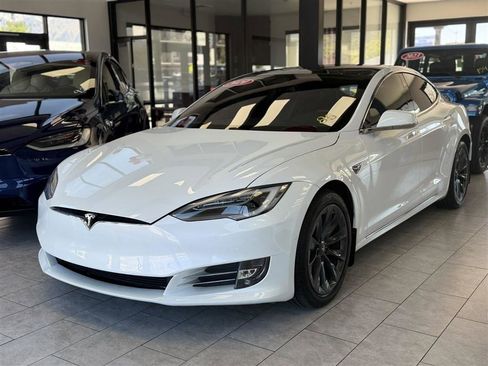 Used 2020 Tesla Model S AWD image 2