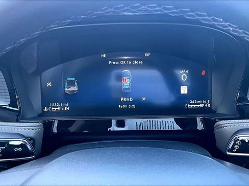 Used 2025 Lincoln Corsair Premiere image 20