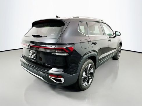 New 2026 Volkswagen Taos SE AWD/4WD image 20