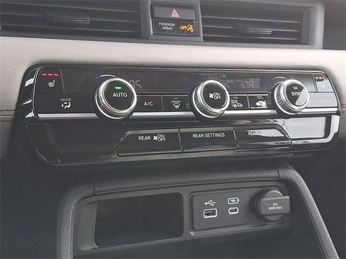 New 2025 Honda Pilot EX-L image 13