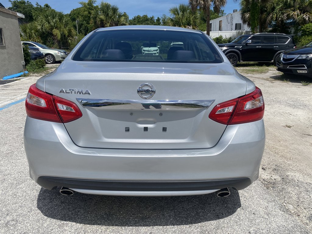 Used 2017 Nissan Altima 2.5 S w/ Power Driver Seat Package FWD image 6