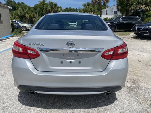 Used 2017 Nissan Altima 2.5 S w/ Power Driver Seat Package FWD image 6
