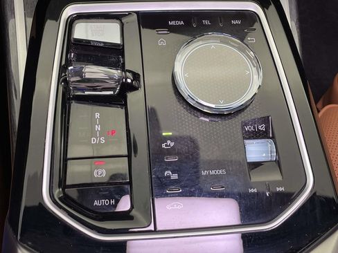 Used 2023 BMW 740i w/ Parking Assistance Package RWD image 26