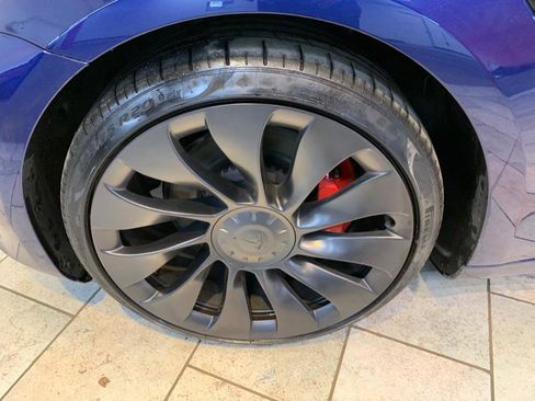 Used 2022 Tesla Model 3 Performance image 11