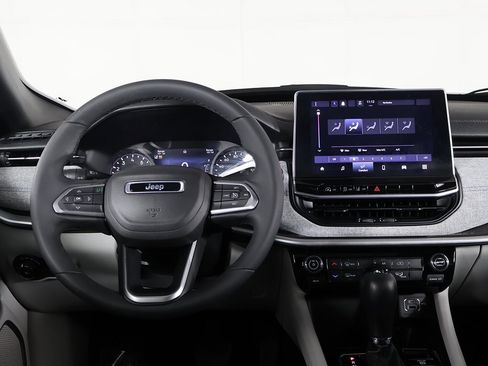 Used 2023 Jeep Compass Latitude w/ Sun and Sound Group image 38