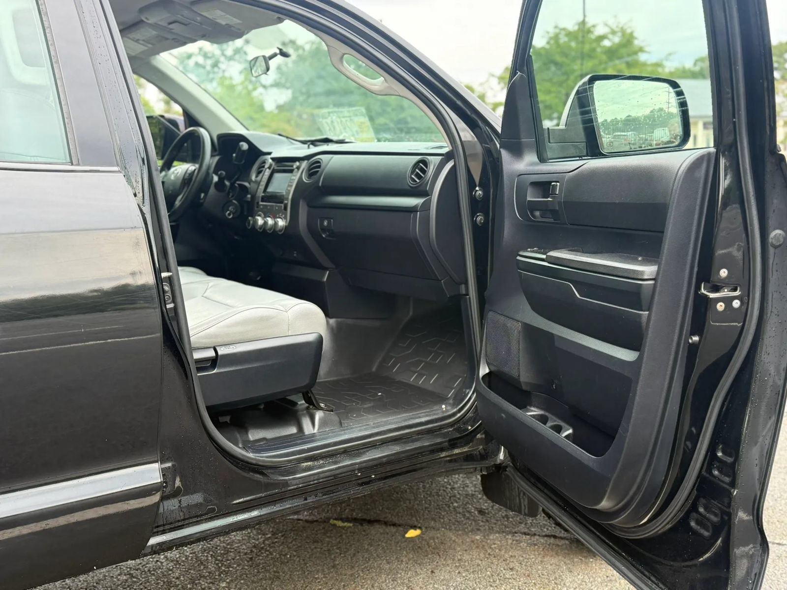 Used 2014 Toyota Tundra SR AWD/4WD image 19