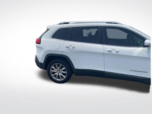 Used 2015 Jeep Cherokee Limited w/ Luxury Group FWD image 7