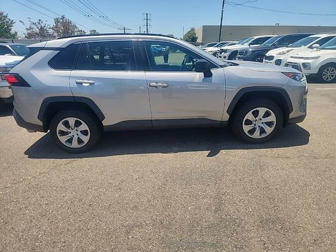 Used 2020 Toyota RAV4 LE w/ Carpet Mat Package AWD/4WD image 16